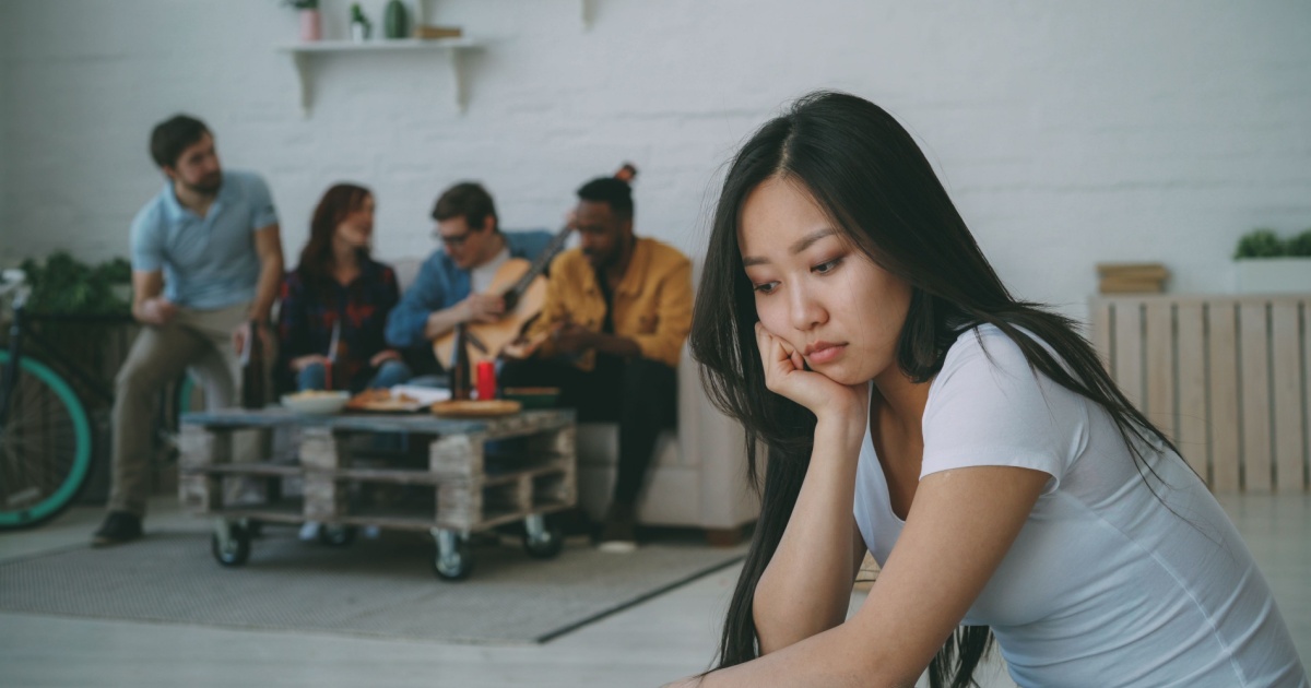 Why moving abroad feels so hard: The neuroscience of change