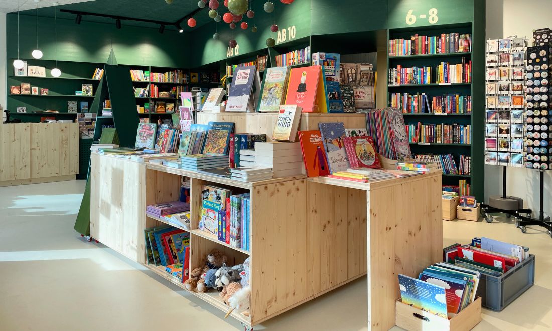 Mouse & Bear Books: English and German language bookstore for the whole family
