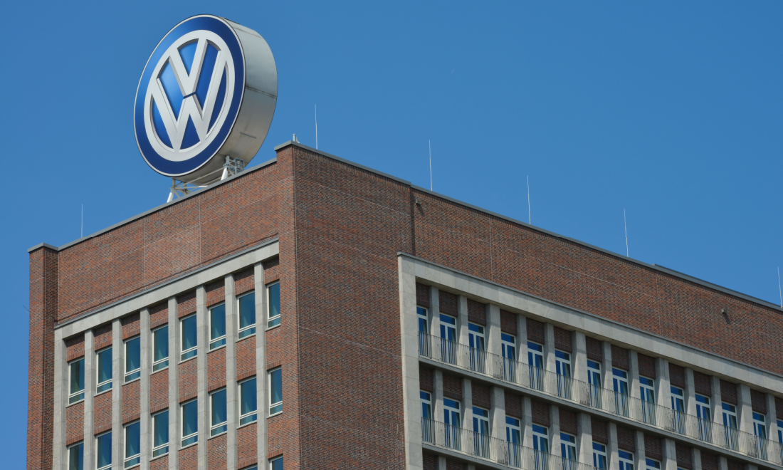 Tens of thousands of Volkswagen workers begin strike in Germany
