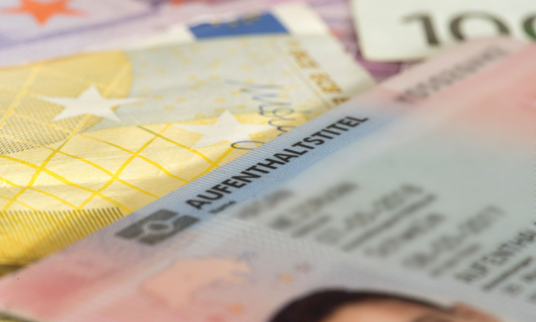 Hamburg Ausländerbehörde staff arrested on suspicion of bribery