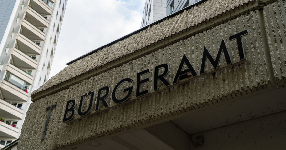 Berlin Bürgeramt box means residents can collect documents 24/7