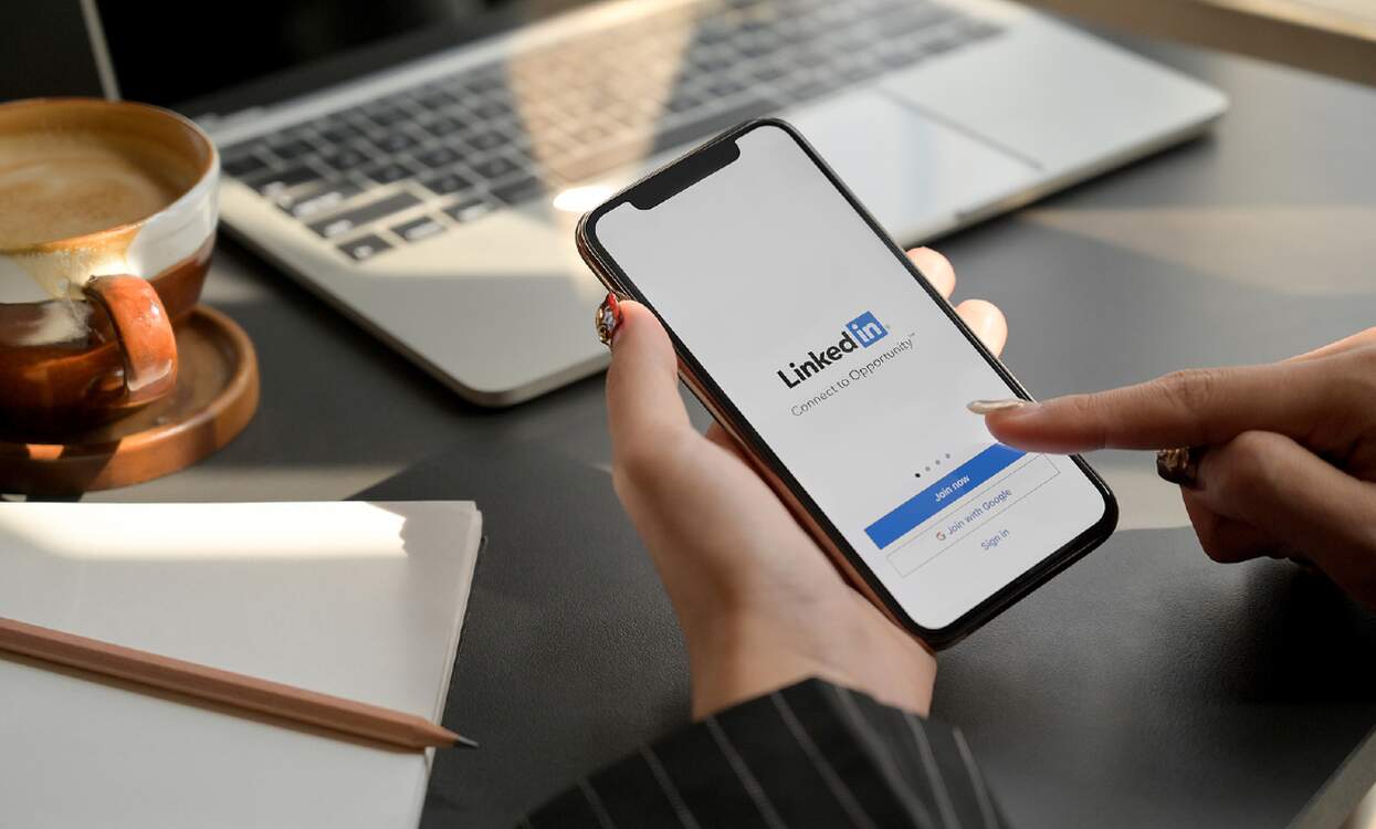 Make your LinkedIn profile a hook for recruiters with these tips